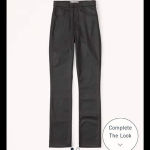 Abercrombie & Fitch Ultra High Rise 90s Slim Straight Jean